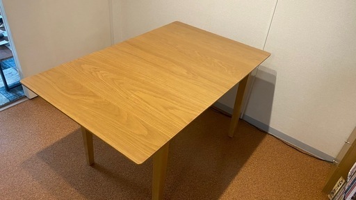 折りたたみ式ダイニングテーブル
