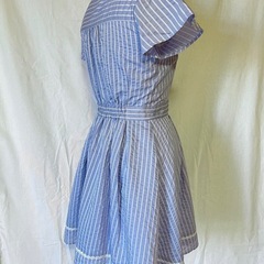 LODISPOTTO ブルー ホワイト ストライプ ワンピースの画像