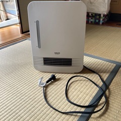 加湿器付き温風ヒーター