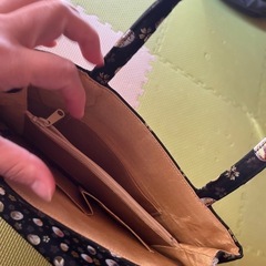 手提げかばんの画像