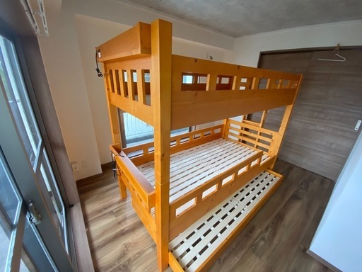 3段ベッド 中古 便利で貴重な3段ベッド①！