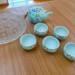 皿と急須、湯呑み