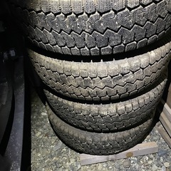 175/70-13スチールホイールスタッドレスの画像