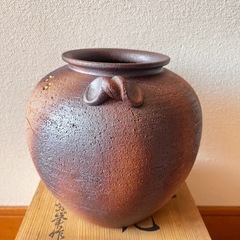 【値下しました】信楽焼 花器 花瓶　紫峯作 金彩花 の画像