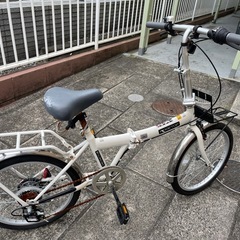 折り畳み自転車　ホワイト
