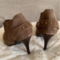 レディース ショートブーツの画像