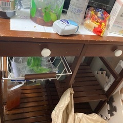 木製のキッチンワゴン