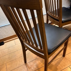ダイニングチェア 木製 スラットバック クッション付き　
