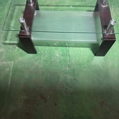 ガラステーブル
の画像