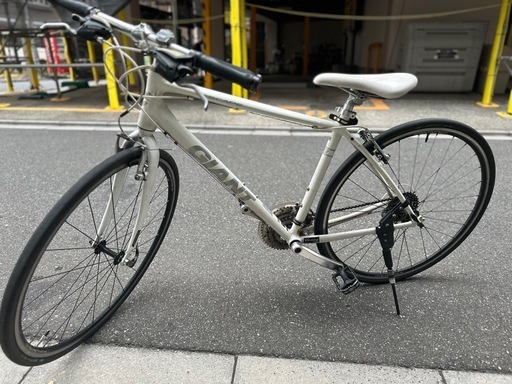 ジャイアント　クロスバイク　エスケープ