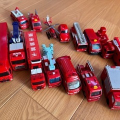 トミカ　消防車セット