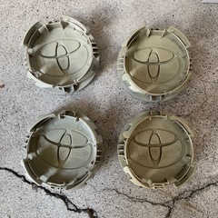 トヨタ純正センターキャップ②の画像