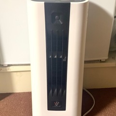 シャープ　セラミックファンヒーター　22年製