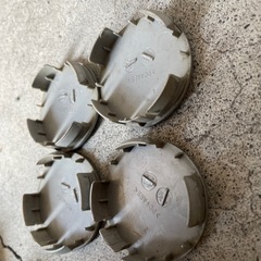ダイハツ純正センターキャップの画像