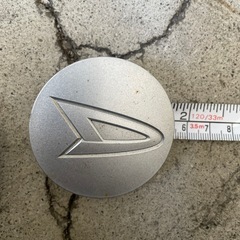 ダイハツ純正センターキャップの画像