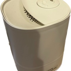 ニトリ　楽に給水できるアロマオイル対応加湿器（超 音波式 HM0...