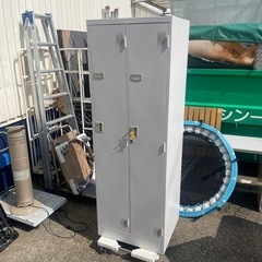 オフィスロッカー