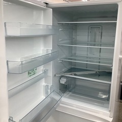 TOSHIBA 3ドア冷蔵庫の画像