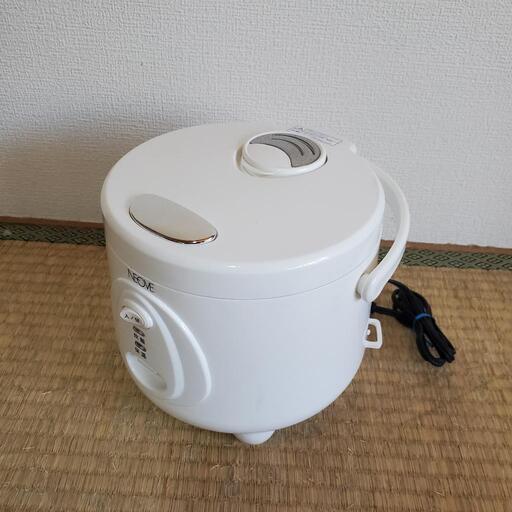 NEOVE ネオーブ 炊飯器 NRS-T30A ホワイト  動作確認済み 3合炊き シンプル