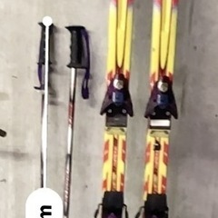 YAMAHA スキーとストックのセットの画像