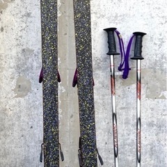 YAMAHA スキーとストックのセットの画像
