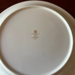 【受付終了】GIVENCHYの大皿の画像