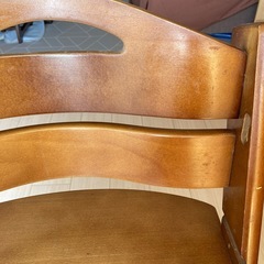 木製ハイチェアの画像