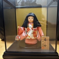  市松人形 日本人形 ひな人形 雛人形 幸一光 作 7号 寿々女（すずめ） おひふ 着物 女の子 ガラスケース付 の画像