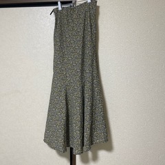 小花柄マキシロングスカート