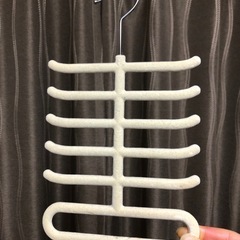 ネクタイハンガー白2本
