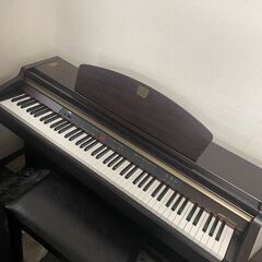 リサイクルショップどりーむ荒田店 No13509 電子ピアノ　YAMAHA　Clavinova　CLP930　椅子付き　譜面版付き　動作確認OK♪　お買い得品♪の画像