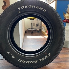 215/70 R16 中古タイヤ‼︎‼︎溝あります‼︎の画像