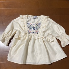 アナスイミニ　 猫刺繍フリルチュニック S クリーム色