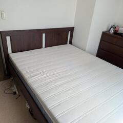 クイーンベッドフレーム