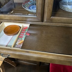 食器棚の画像