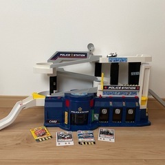 トミカポリスステーション　トミカおまけつき