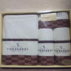 横須賀🆗税込￥5500の品トラサルディ５点セットの画像