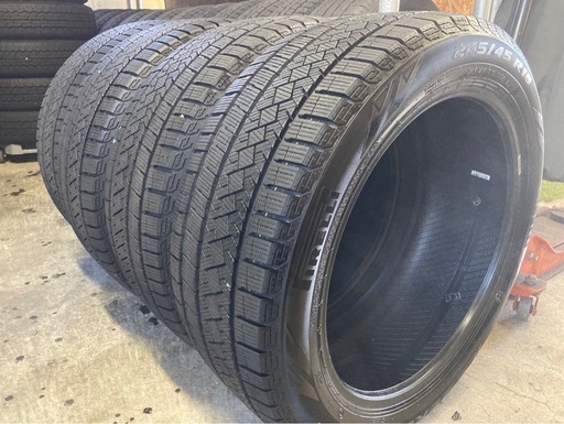 お取引き中、2022年製バリ溝?245/45R18??ピレリスタッドレス‼️一箇所訳ありの為激安特価‼️??