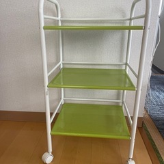 【お受け渡し者決定しました】ミニスチールワゴン、プラスチック製ワゴン