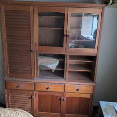 食器棚　カップボードの画像