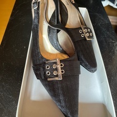 靴　パンプス