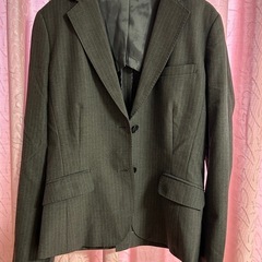 スーツ　レディース　ユニクロ　UNIQLO Mサイズ　スカートの...