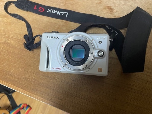 Panasonic　LUMIX GF2 ミラーレス一眼
