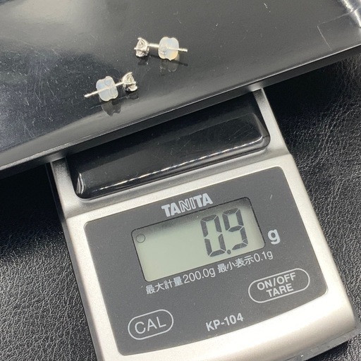 Pt900 pt950 ダイヤ　1P ピアス　0.9g