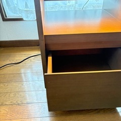 今週まで！ナイトテーブル　照明付き　引き出し付き　サイドテーブルの画像