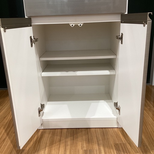 【トレファク神戸南店】★値段下げました。ハイタイプの食器棚です【取りに来られる方限定】