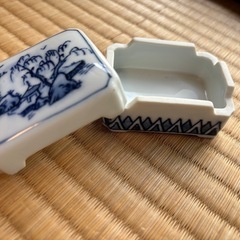 陶器の入れ物②の画像