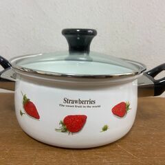 【お売りします】未使用 strawberris 両手鍋 ホーロー...