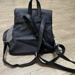 MEOW MEOW 黒×白オシャレなネコちゃんリュックの画像