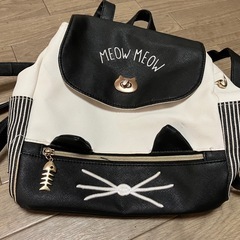 MEOW MEOW 黒×白オシャレなネコちゃんリュックの画像